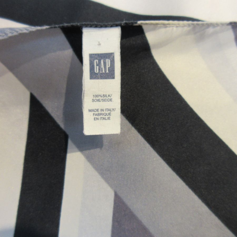 Gap Geometric Design Italy Silk Scarf - Square - 5392