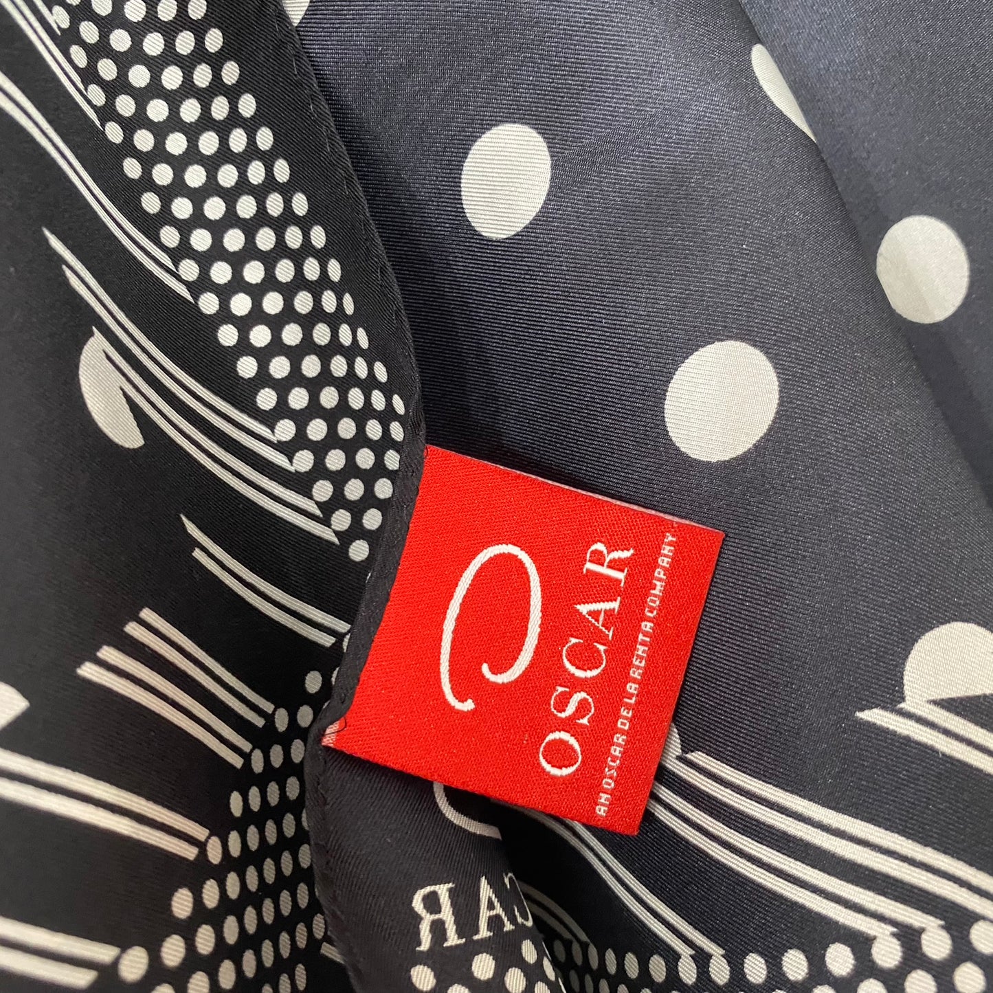 OSCAR DE LA RENTA Designer Silk Scarf - Long - 5243