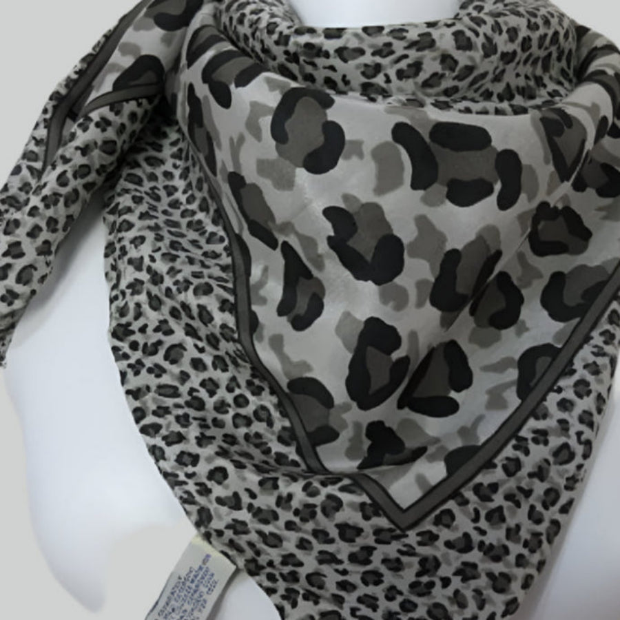 Lovely Animal Print Design Silk Scarf - Square - 1574