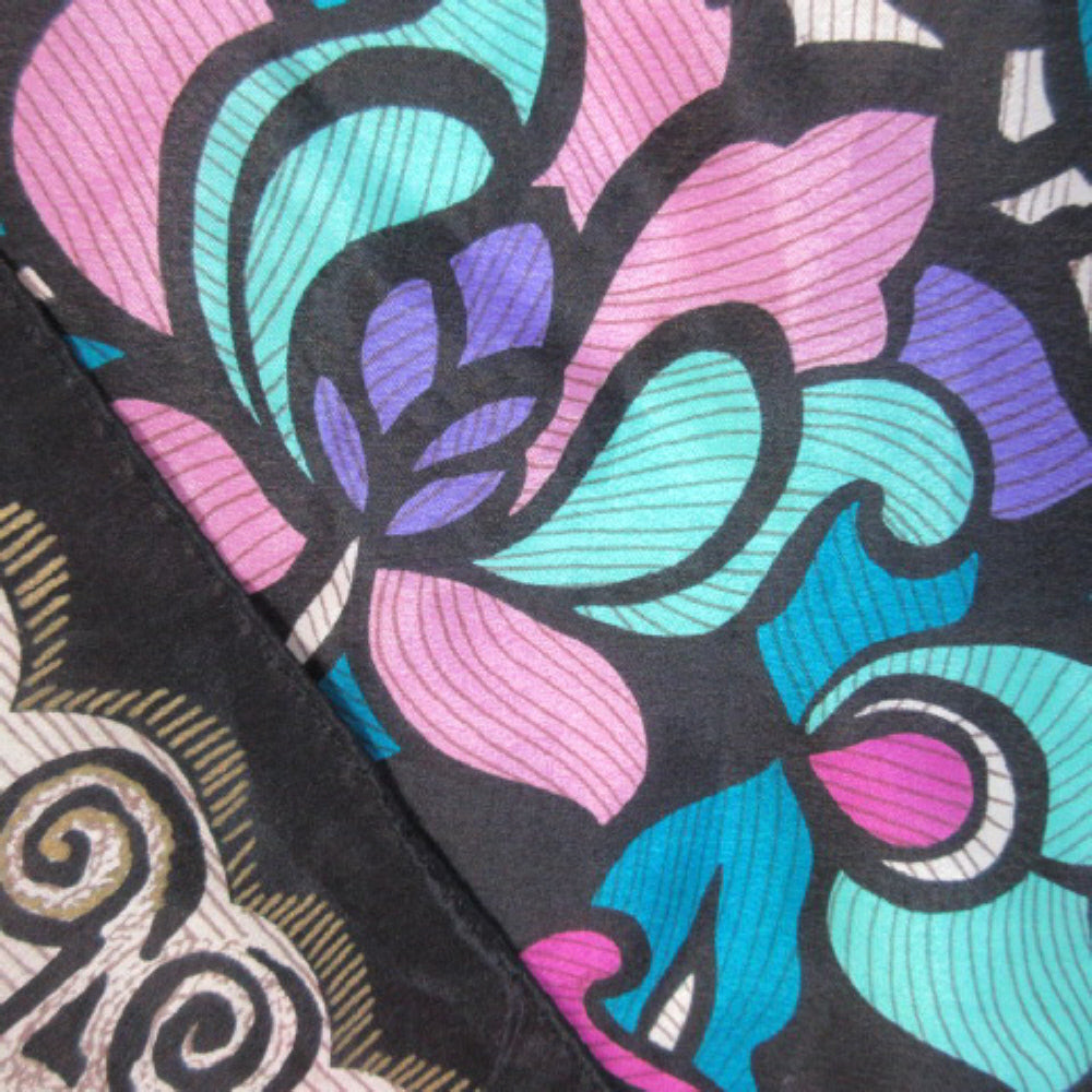 Retro Floral Design Silk Scarf - Square - 1918
