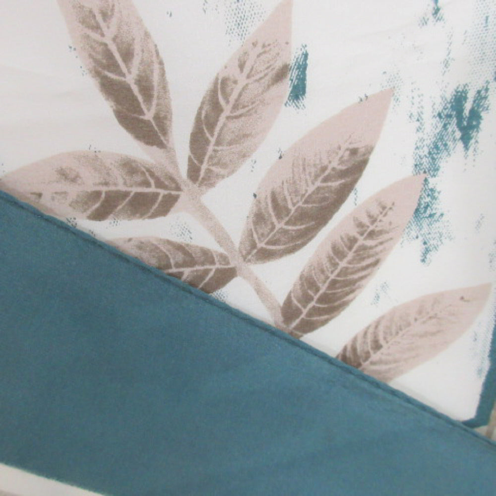 Liz Claiborne Leaves Nature Silk Scarf - Square – 3127