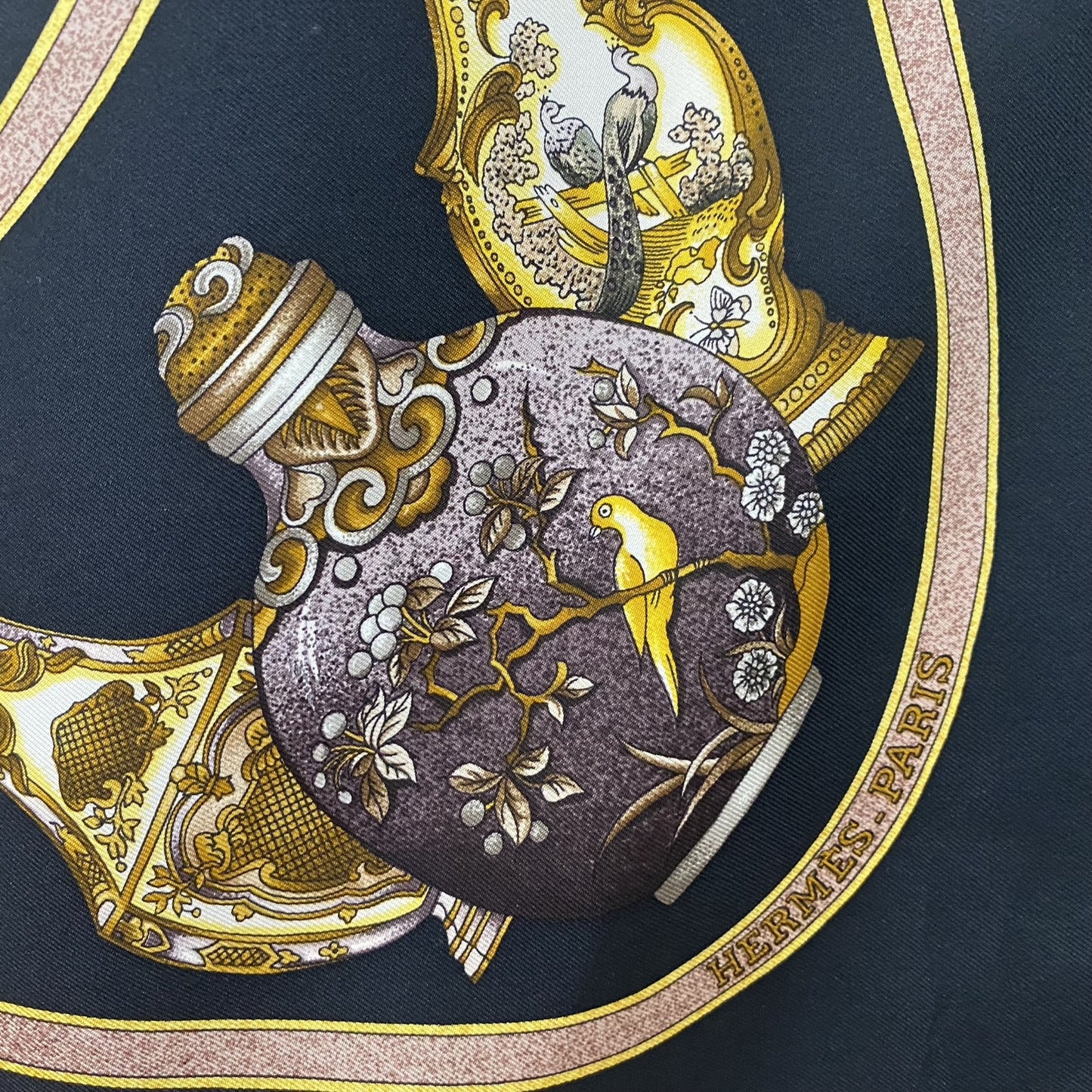 HERMES Silk Scarf - QU'IMPORTE LE FLACON - 90 cm Square - 5287