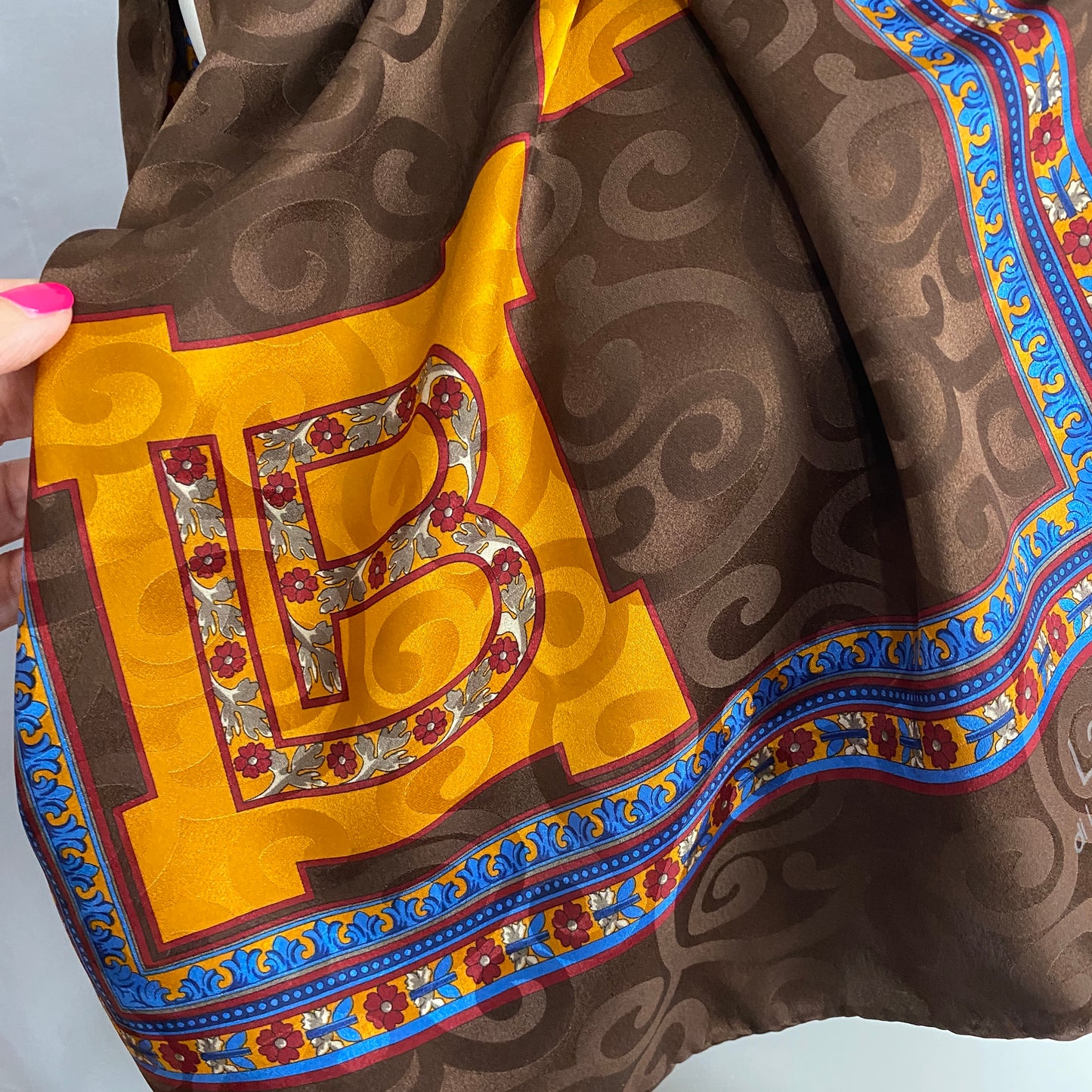 Laura Biagiotti Embossed Logo Floral Silk Scarf - Long – 5161