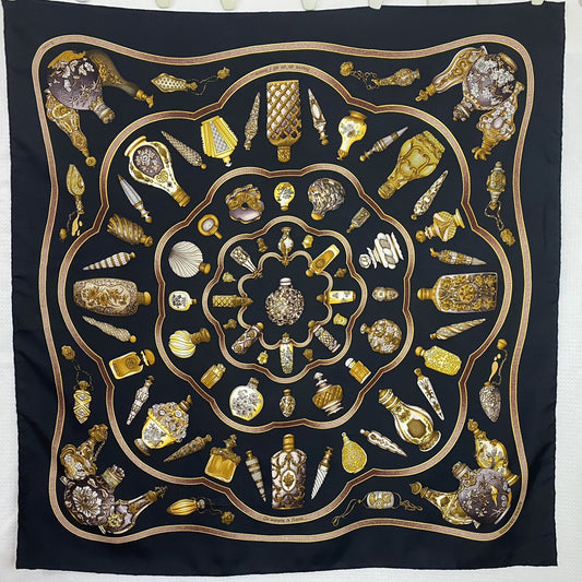 HERMES Silk Scarf - QU'IMPORTE LE FLACON - 90 cm Square - 5287