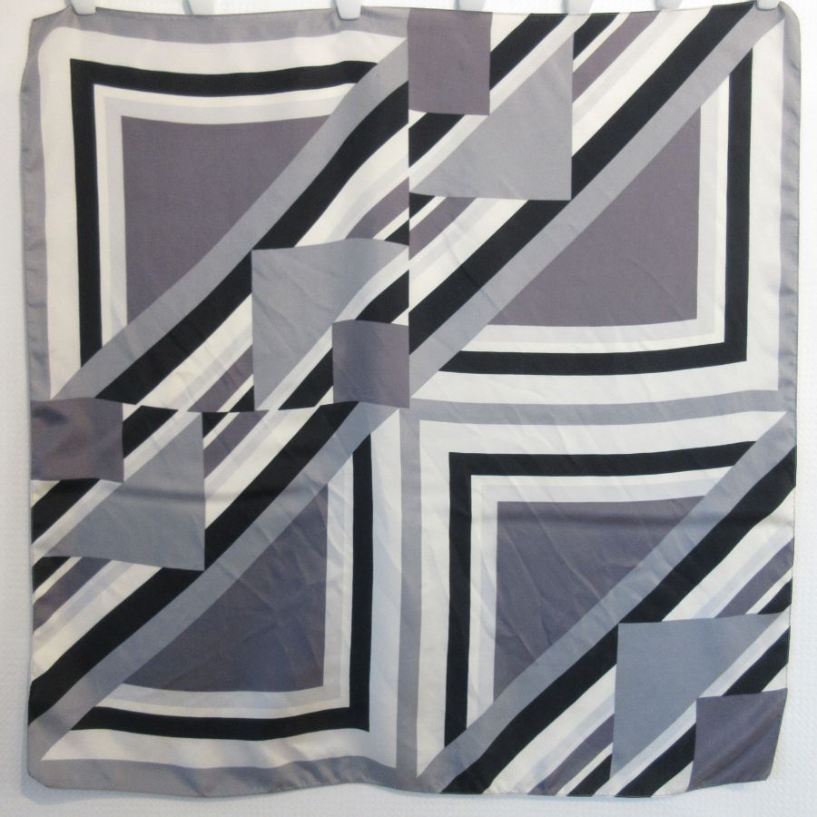 Gap Geometric Design Italy Silk Scarf - Square - 5392