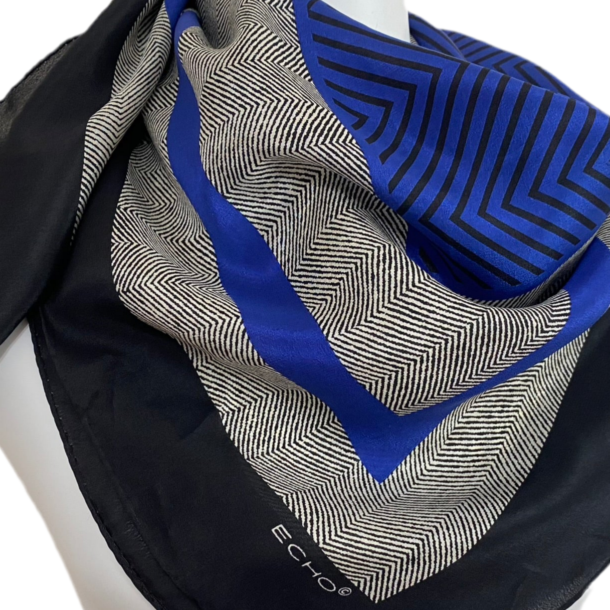 Echo Geometric Silk Scarf - Square – 5208