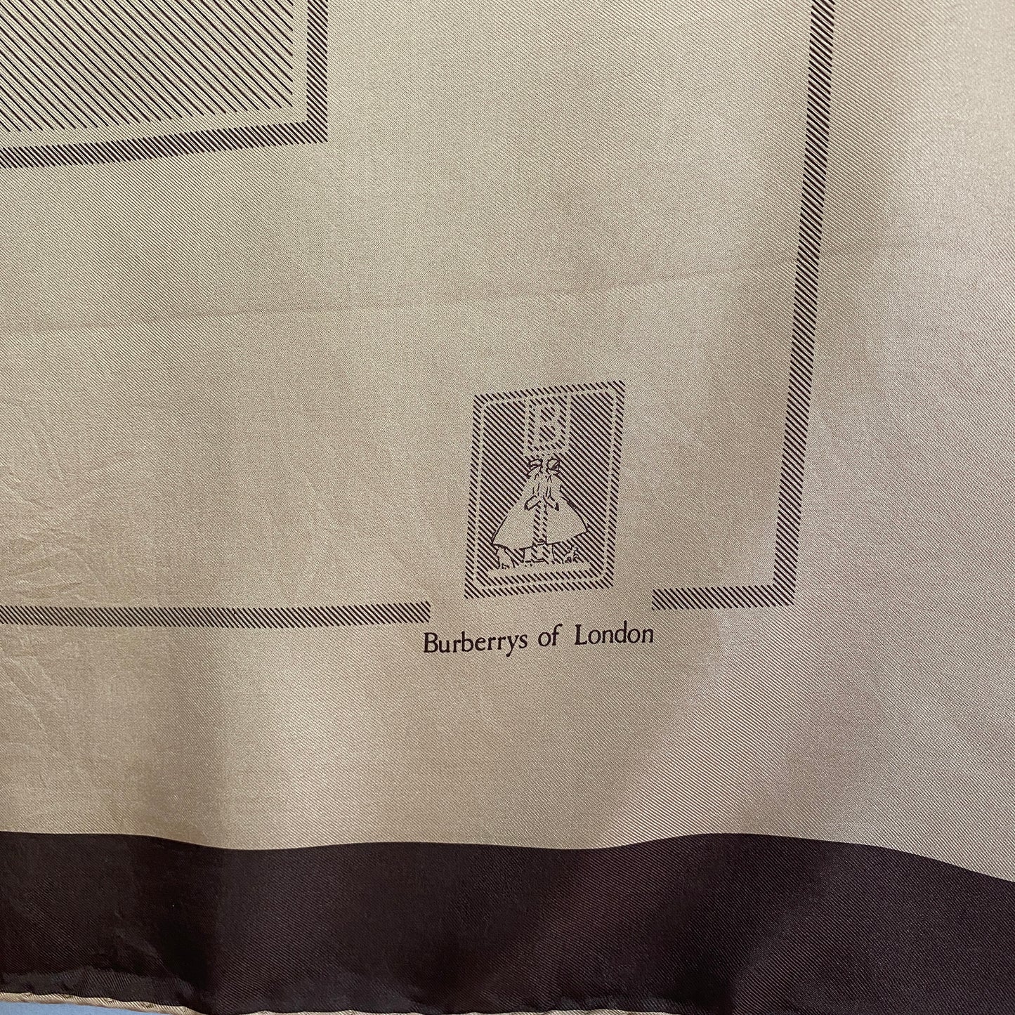 BURBERRY Silk Scarf - Classic Trench - 30" Square - 5501