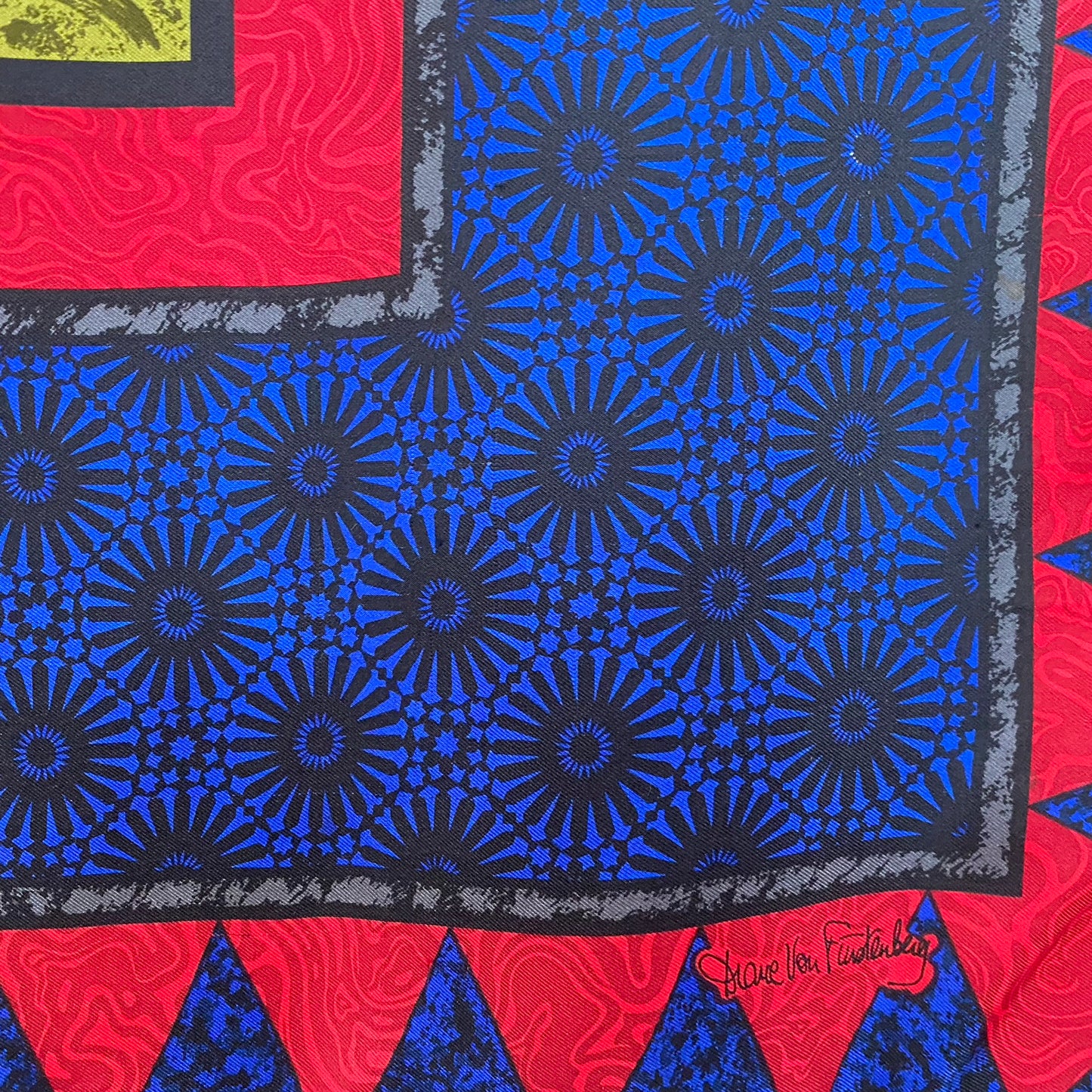 Diane von Furstenberg Art Silk Scarf - Square – 5096