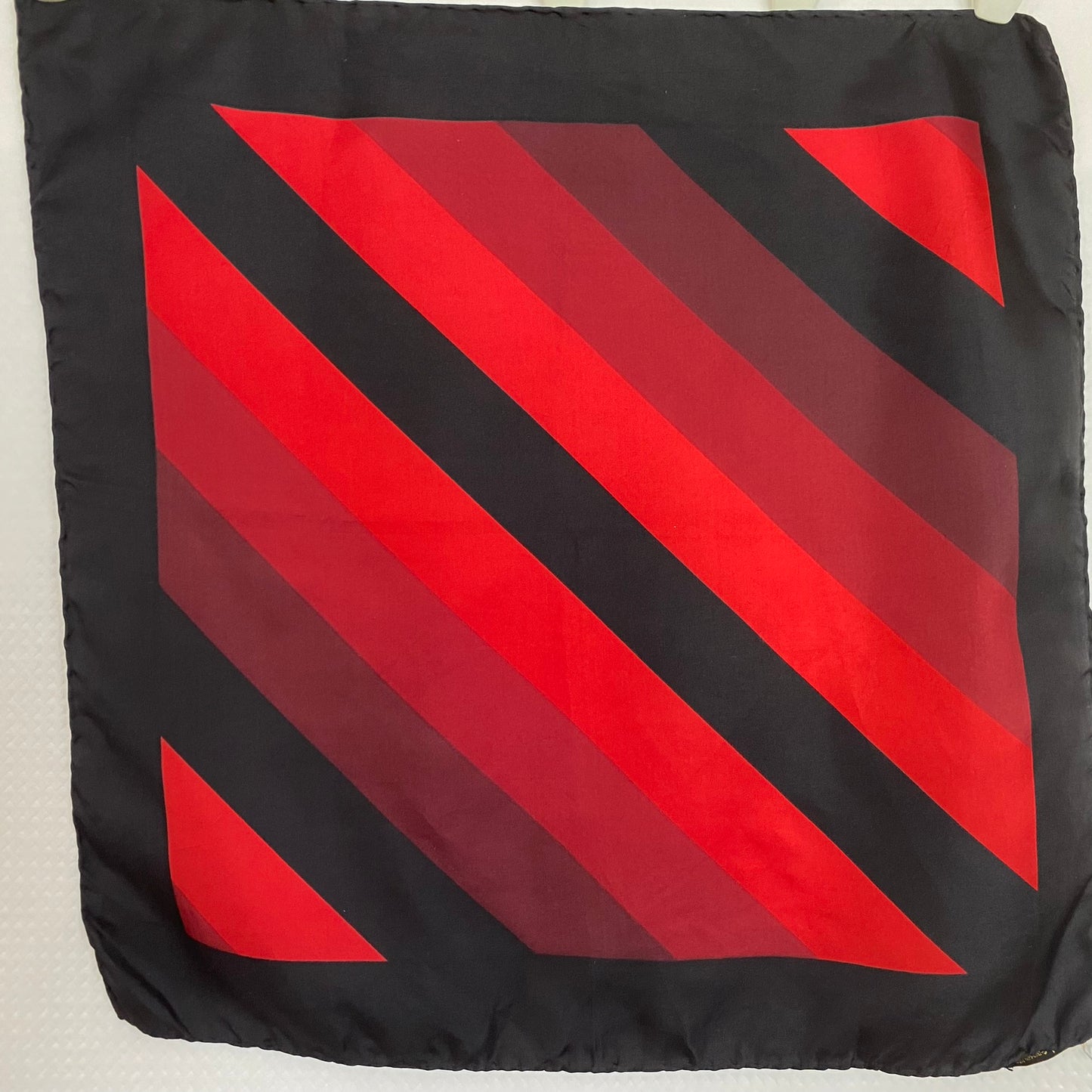 Damon Geometric Silk 18" Pocket - Square Hankie – 5137