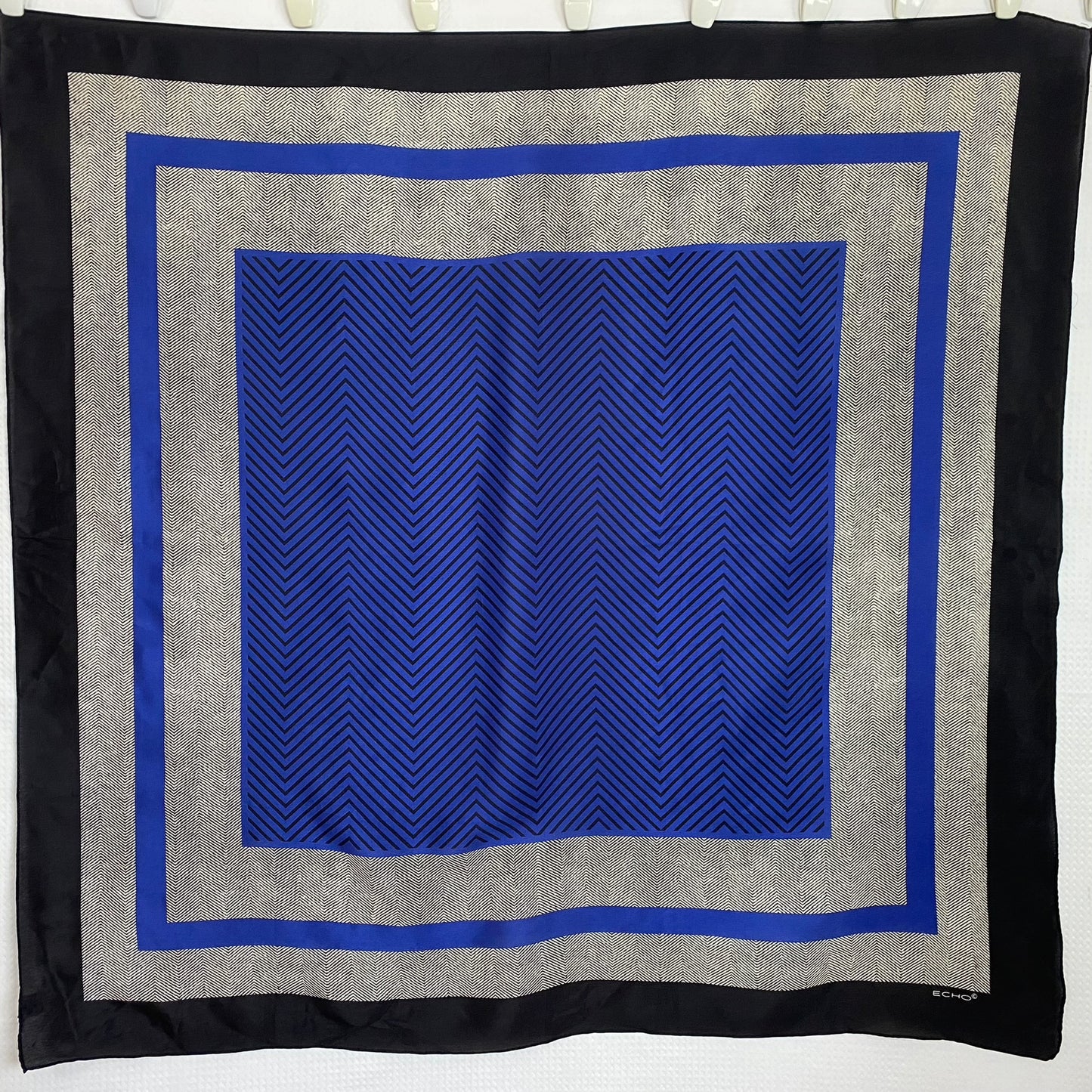 Echo Geometric Silk Scarf - Square – 5208