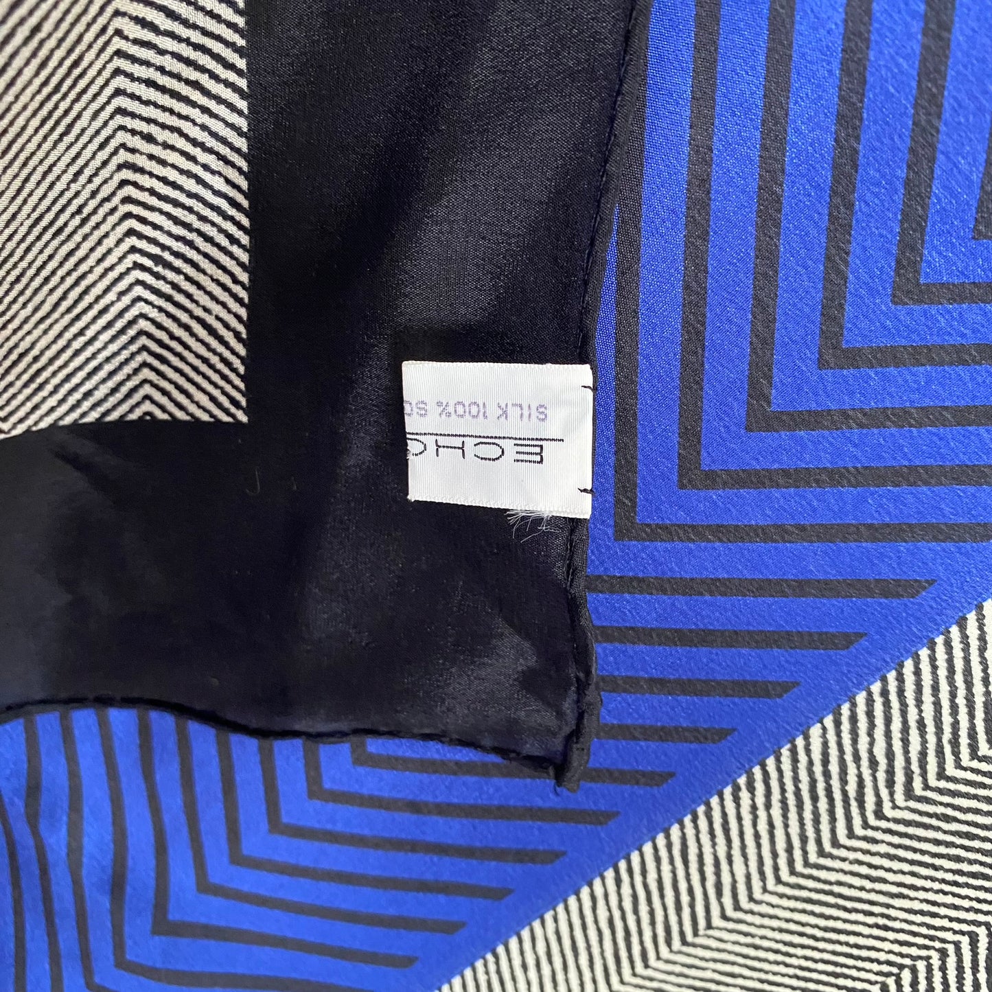 Echo Geometric Silk Scarf - Square – 5208