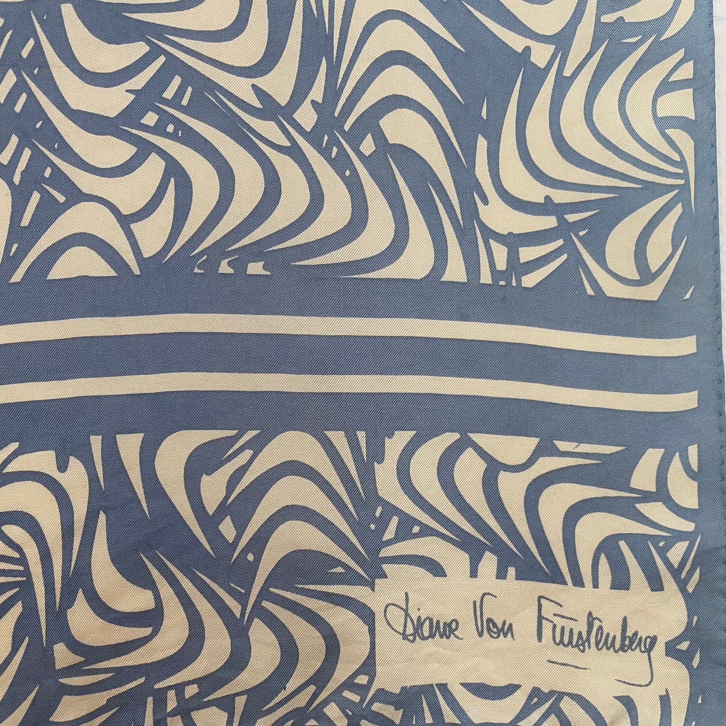 DIANE VON FURSTENBERG Silk Scarf - Long - 5251