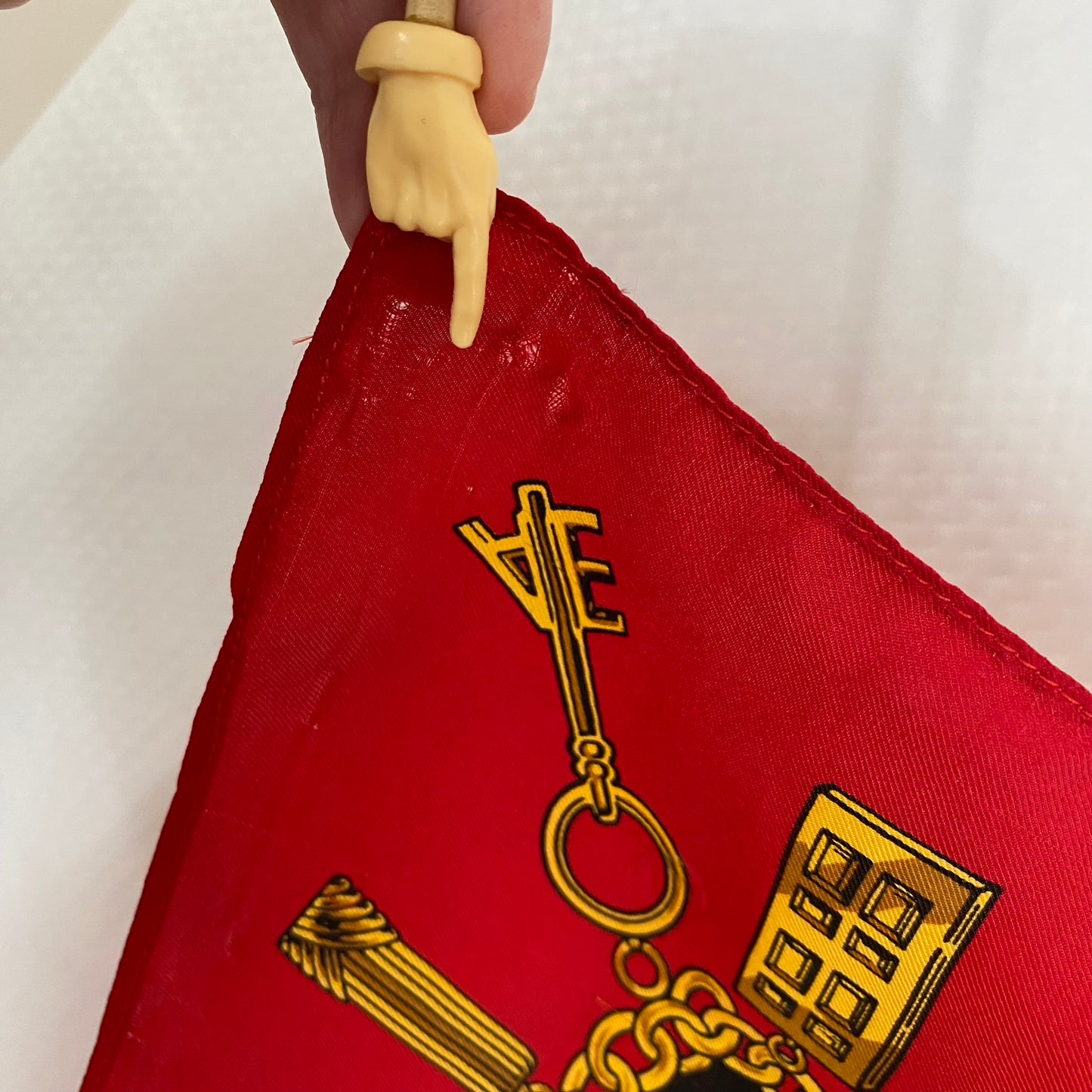 Elizabeth Arden Jewelry Chains Charms Silk Scarf - Square – 5263