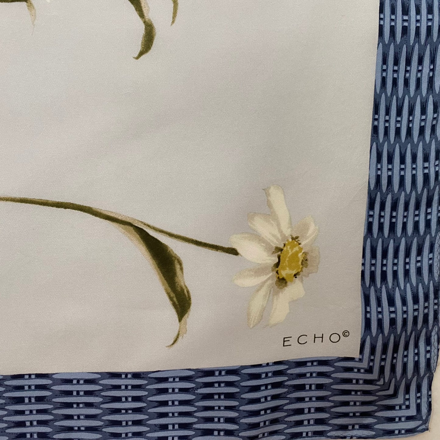 Echo Daisies Silk Scarf - Square - 5271