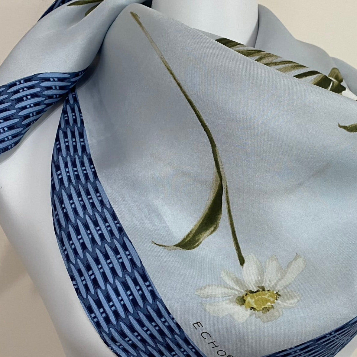 Echo Daisies Silk Scarf - Square - 5271