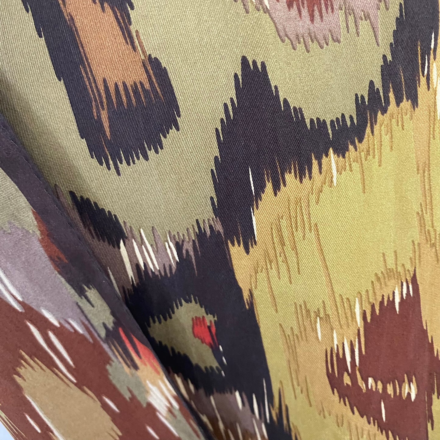 Oscar de la Renta Abstract Art Silk Scarf - Long - 4932